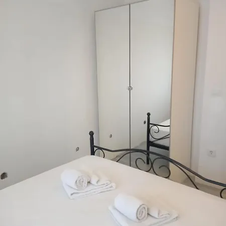 2 Floors Gaia On The Beach Villa